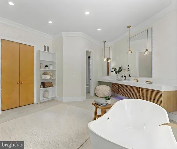 7003 FAWN TRAIL CT, Bethesda, MD 20817