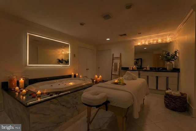 7003 FAWN TRAIL CT, Bethesda, MD 20817