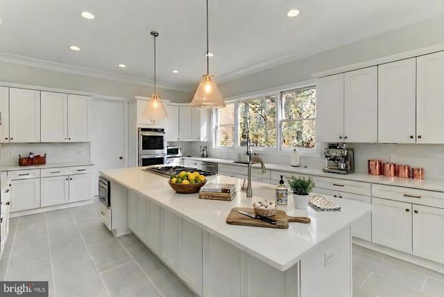 7003 FAWN TRAIL CT, Bethesda, MD 20817