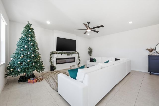 33400 COUNTRY HOUSE DRIVE, Sorrento, FL 32776