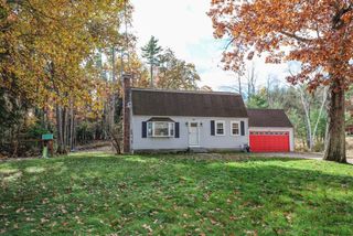 29 N Riverdale Road, Weare, NH 03281