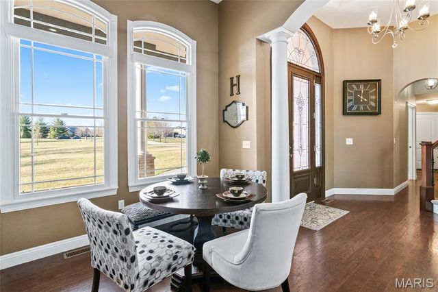 3051 Bella Vista Ct, Highland, IL 62249