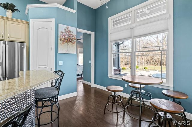 3051 Bella Vista Ct, Highland, IL 62249