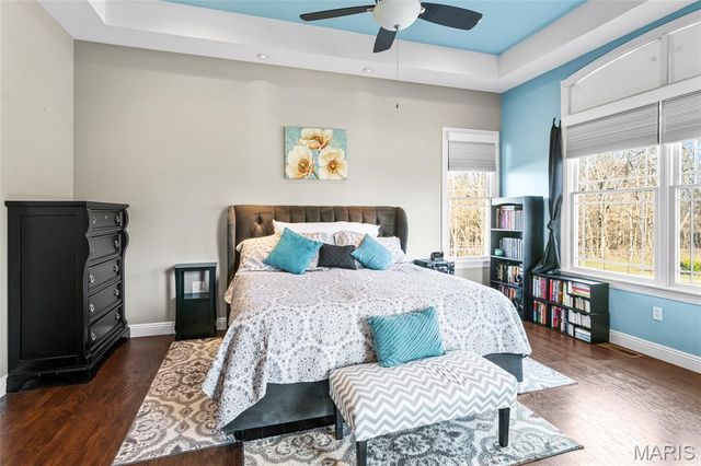 3051 Bella Vista Ct, Highland, IL 62249