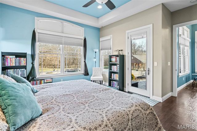 3051 Bella Vista Ct, Highland, IL 62249