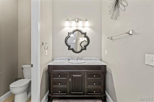 3051 Bella Vista Ct, Highland, IL 62249