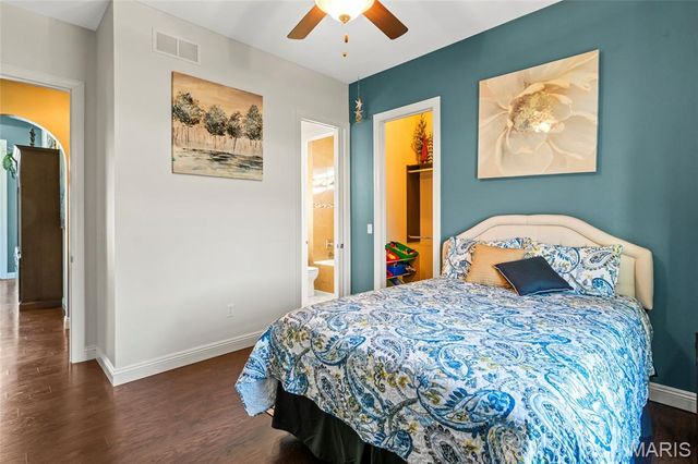 3051 Bella Vista Ct, Highland, IL 62249