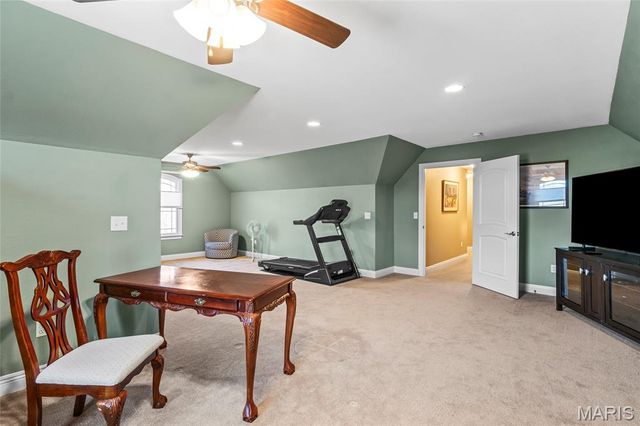 3051 Bella Vista Ct, Highland, IL 62249