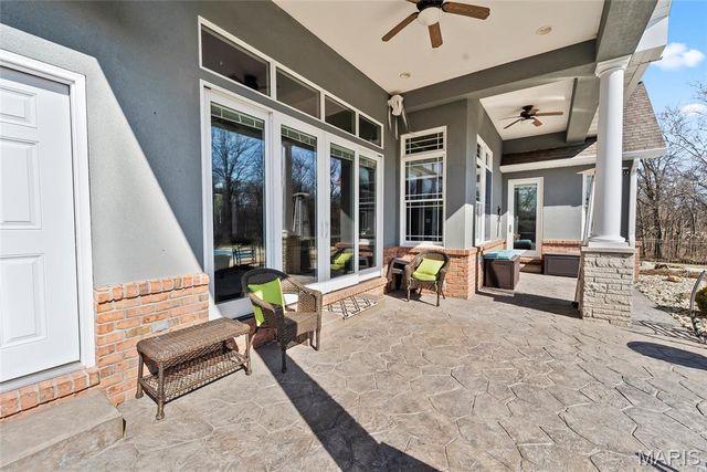 3051 Bella Vista Ct, Highland, IL 62249