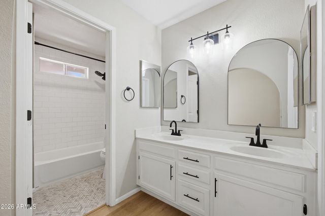 8520 W PALM Lane 1130, Phoenix, AZ 85037