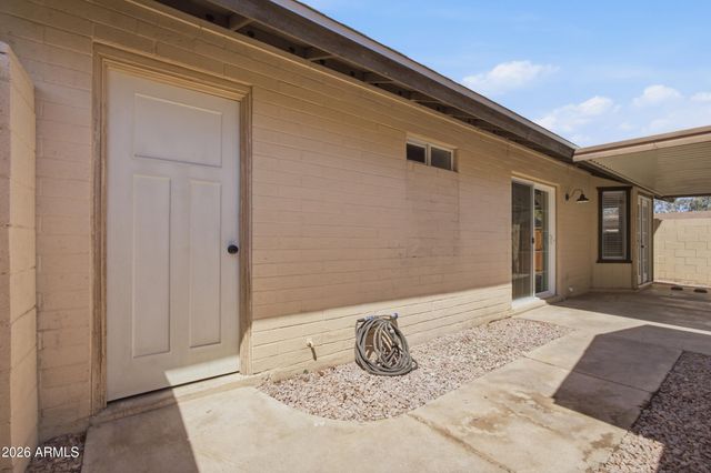 8520 W PALM Lane 1130, Phoenix, AZ 85037