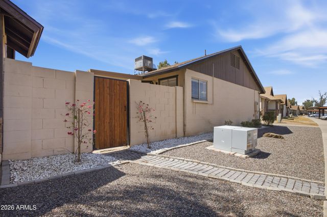 8520 W PALM Lane 1130, Phoenix, AZ 85037