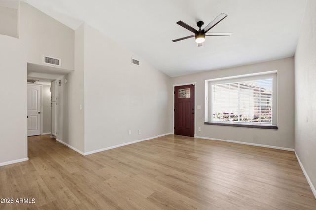 8520 W PALM Lane 1130, Phoenix, AZ 85037