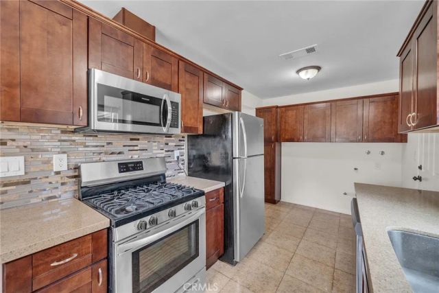 2185 San Bernardo, Hemet, CA 92545