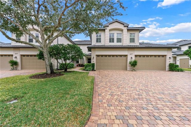 6057 Ashford LN # 402, Naples, FL 34110