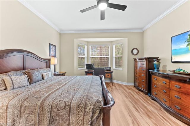 6057 Ashford LN # 402, Naples, FL 34110