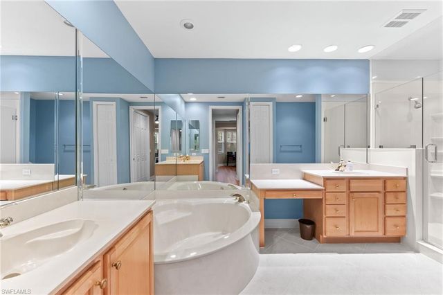 6057 Ashford LN # 402, Naples, FL 34110