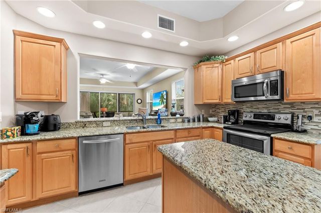 6057 Ashford LN # 402, Naples, FL 34110