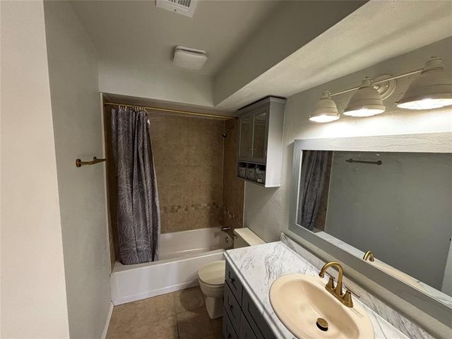 14417 N Pennsylvania Avenue 17B, Oklahoma City, OK 73134