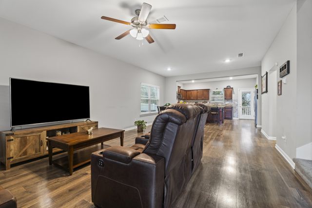 228 Eusa Cantrell Ln, Smyrna, TN 37167