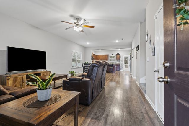 228 Eusa Cantrell Ln, Smyrna, TN 37167