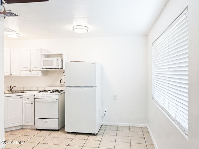 3636 E VERDE Lane 04, Phoenix, AZ 85018