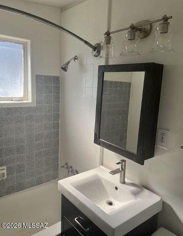 3250 E Water Street, Tucson, AZ 85716