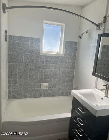 3250 E Water Street, Tucson, AZ 85716