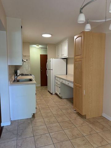 70 Shrewsbury Green Drive K, Shrewsbury, MA 01545