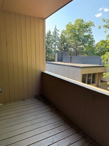 70 Shrewsbury Green Drive K, Shrewsbury, MA 01545