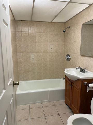 70 Shrewsbury Green Drive K, Shrewsbury, MA 01545