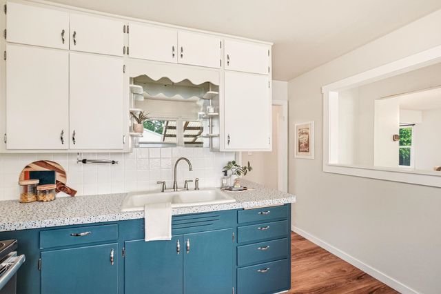 3418 W Queen Pl, Spokane, WA 99205