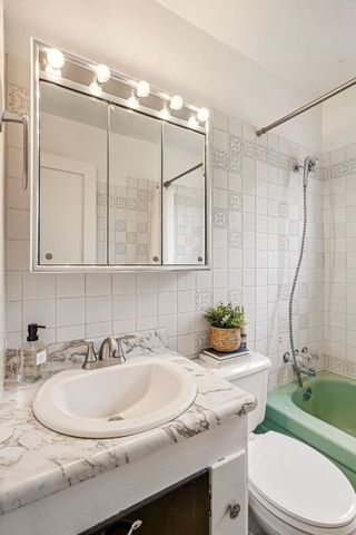 3418 W Queen Pl, Spokane, WA 99205