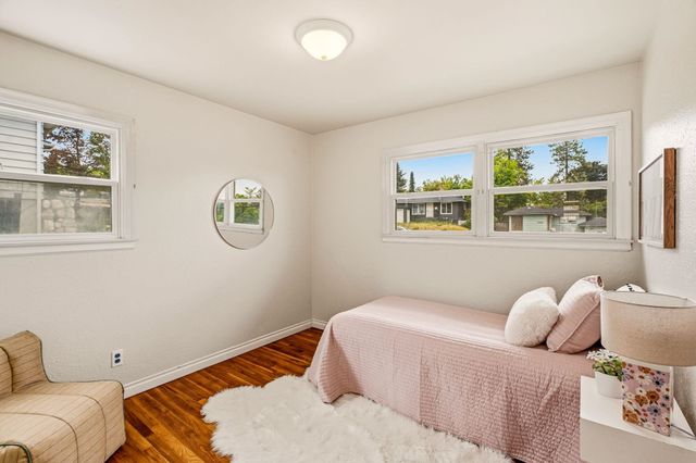 3418 W Queen Pl, Spokane, WA 99205