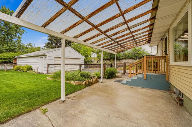 3418 W Queen Pl, Spokane, WA 99205