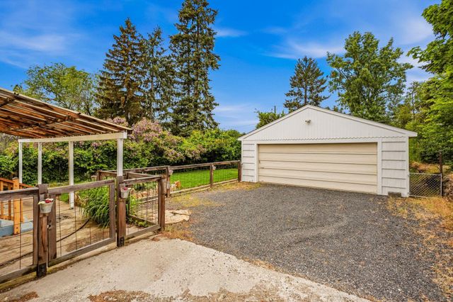 3418 W Queen Pl, Spokane, WA 99205