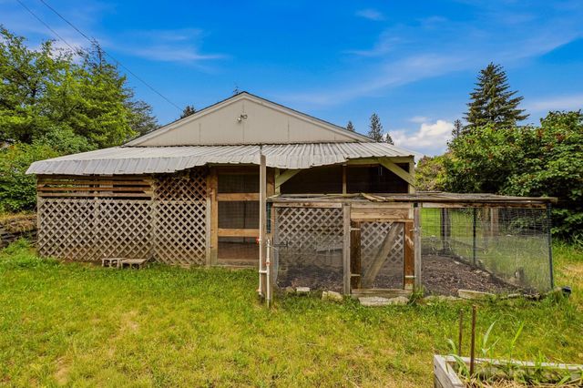3418 W Queen Pl, Spokane, WA 99205