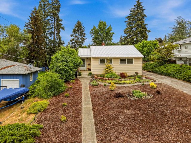 3418 W Queen Pl, Spokane, WA 99205