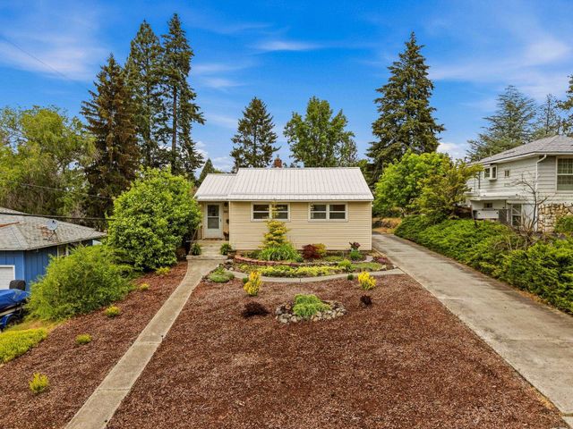 3418 W Queen Pl, Spokane, WA 99205