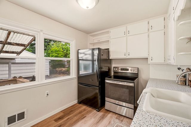 3418 W Queen Pl, Spokane, WA 99205
