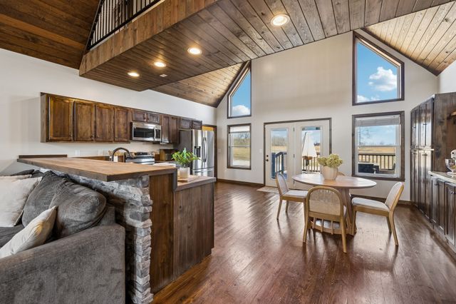 267 Switzerland Rd, Hohenwald, TN 38462