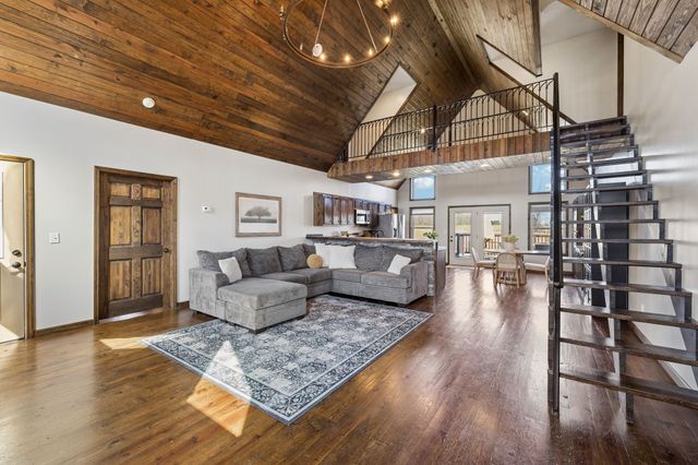 267 Switzerland Rd, Hohenwald, TN 38462