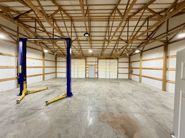 267 Switzerland Rd, Hohenwald, TN 38462