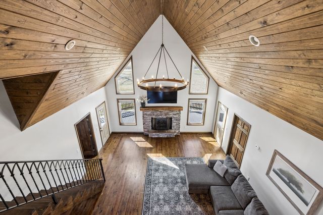 267 Switzerland Rd, Hohenwald, TN 38462