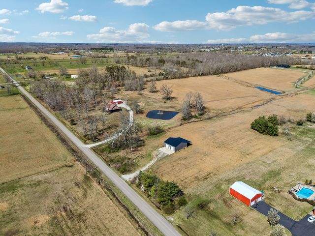 267 Switzerland Rd, Hohenwald, TN 38462