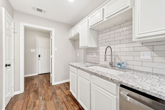 1665 Nottingham Drive, Kaufman, TX 75142