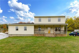 274 Lakeview Dr, South Strabane, PA 15301