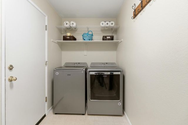 10909 Wethersfield Dr, Mather, CA 95655