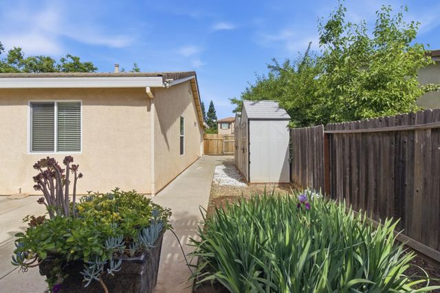 10909 Wethersfield Dr, Mather, CA 95655