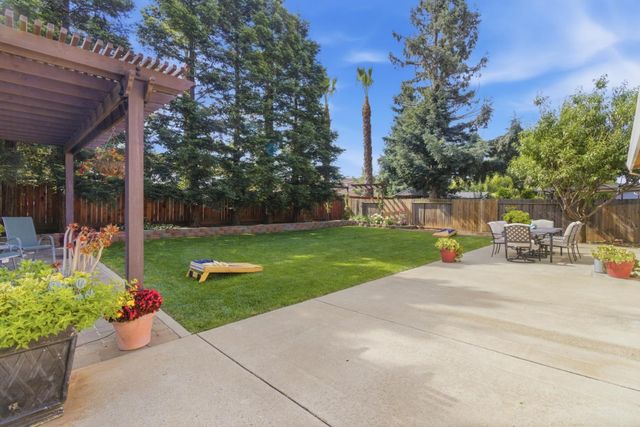 10909 Wethersfield Dr, Mather, CA 95655